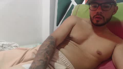 Snapshot of juanfe_style chatting on October 2025 03:32:01 PM juanfe_style online show from October 2025 03:32:01 PM