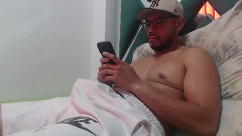 Snapshot of juanfe_style chatting on November 2025 03:43:02 PM juanfe_style online show from November 2025 03:43:02 PM