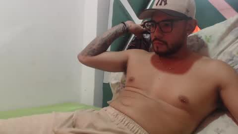 Snapshot of juanfe_style chatting on November 2025 02:16:02 PM juanfe_style online show from November 2025 02:16:02 PM