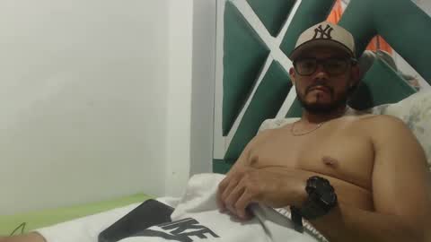 Snapshot of juanfe_style chatting on November 2025 02:45:02 AM juanfe_style online show from November 2025 02:45:02 AM