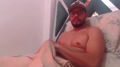 Snapshot of juanfe_style chatting on November 2025 04:57:02 PM juanfe_style online show from November 2025 04:57:02 PM