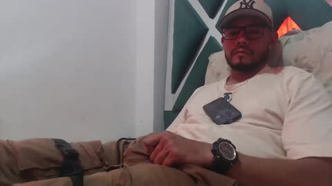 Snapshot of juanfe_style chatting on November 2025 03:33:02 PM juanfe_style online show from November 2025 03:33:02 PM