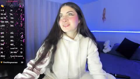 Blue online show from March 2025 06:01:02 PM