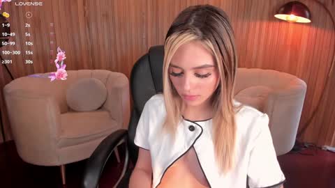 Snapshot of juanitaclay chatting on January 2025 06:23:01 PM Juanita Clay online show from January 2025 06:23:01 PM