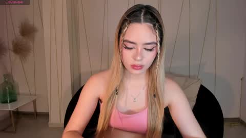 Juanita Clay online show from May 2026 07:32:02 PM