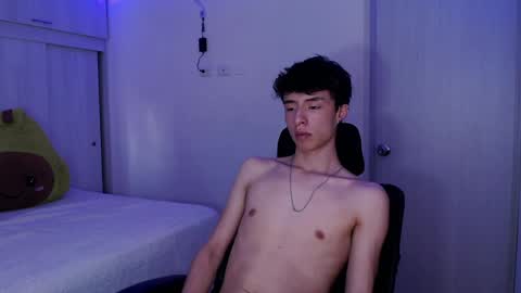 juanmres online show from April 2026 08:40:02 PM