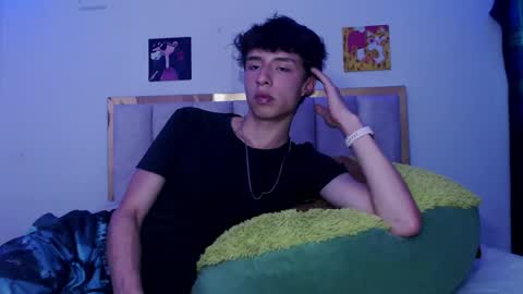juanmres online show from May 2026 09:01:01 PM