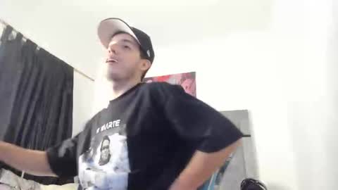 juannvalencia11 online show from April 2026 08:21:01 PM