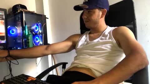 juannvalencia11 online show from May 2026 04:36:01 PM