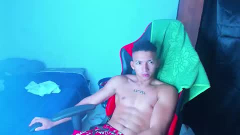 Snapshot of juansw66 chatting on April 2026 12:15:01 PM juansw66 online show from April 2026 12:15:01 PM