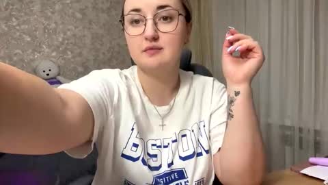 Snapshot of judevalenti chatting on October 2025 04:49:01 PM JudeValenti online show from October 2025 04:49:01 PM