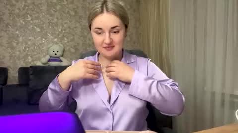 Snapshot of judevalenti chatting on October 2025 05:01:01 PM JudeValenti online show from October 2025 05:01:01 PM