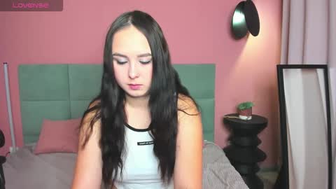 Judy online show from November 2025 01:04:02 AM