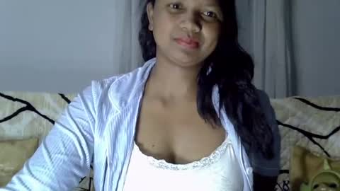 stellah online show from August 2026 01:52:02 AM