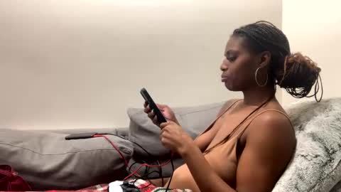 Snapshot of juicyexotic chatting on February 2025 09:26:02 AM JuicyExotic online show from February 2025 09:26:02 AM