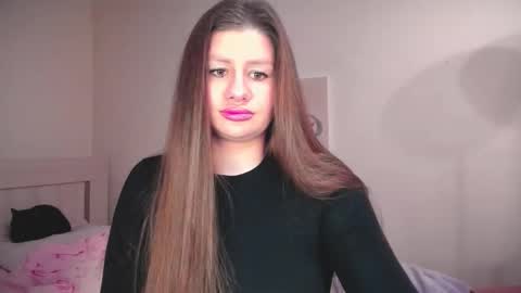 Elena online show from March 2026 07:06:01 PM