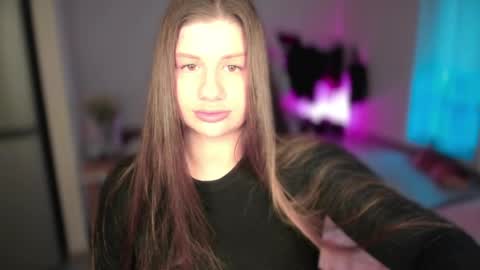 Elena online show from April 2026 04:24:02 PM
