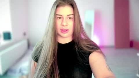Elena online show from May 2026 03:41:01 PM