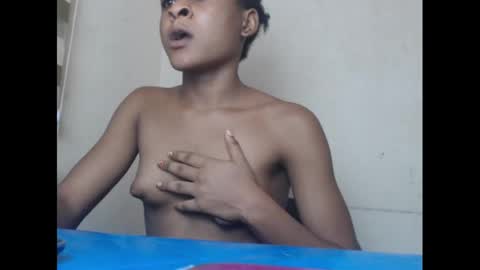 juicynwetx online show from March 2025 04:17:02 AM