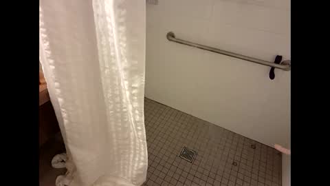 juicystraw online show from October 2025 11:55:01 AM