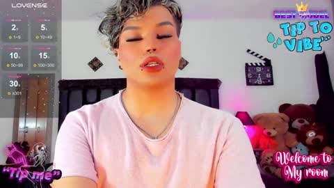 Snapshot of jujubee_lander chatting on December 2024 05:37:01 PM Jujubee online show from December 2024 05:37:01 PM