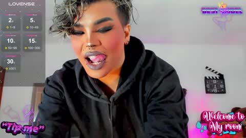 Snapshot of jujubee_lander chatting on December 2024 04:17:01 PM Jujubee online show from December 2024 04:17:01 PM