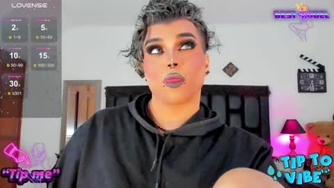 Snapshot of jujubee_lander chatting on January 2025 04:05:01 PM Jujubee online show from January 2025 04:05:01 PM