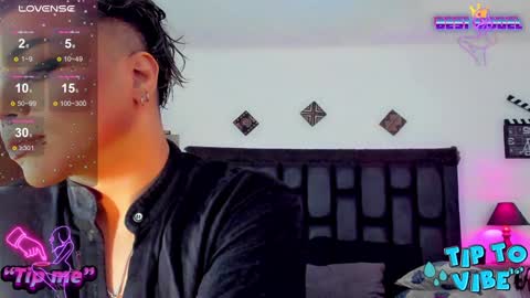 Snapshot of jujubee_lander chatting on January 2025 01:21:02 PM Jujubee online show from January 2025 01:21:02 PM