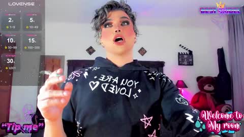 Snapshot of jujubee_lander chatting on January 2025 02:08:02 PM Jujubee online show from January 2025 02:08:02 PM