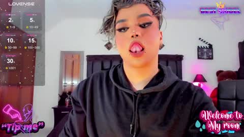 Snapshot of jujubee_lander chatting on January 2025 05:13:01 PM Jujubee online show from January 2025 05:13:01 PM