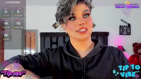 Snapshot of jujubee_lander chatting on January 2025 08:23:02 PM Jujubee online show from January 2025 08:23:02 PM