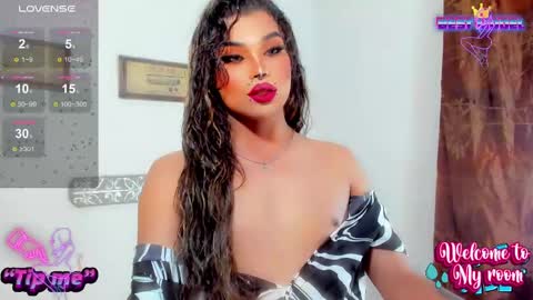 Snapshot of jujubee_lander chatting on September 2025 04:01:01 PM Jujubee online show from September 2025 04:01:01 PM