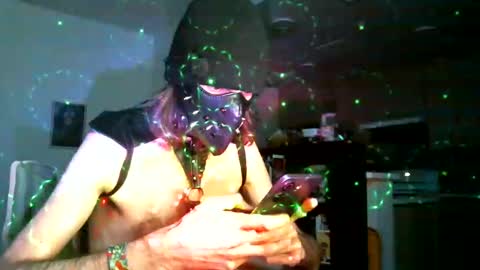 Snapshot of jukeb0x77 chatting on November 2025 05:07:01 AM Juk3B0x77 online show from November 2025 05:07:01 AM