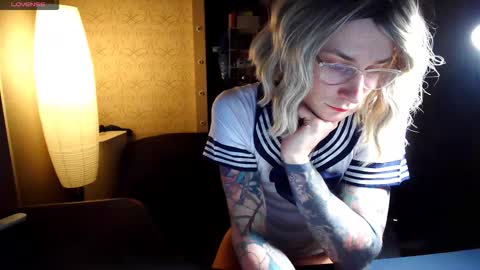 Snapshot of juleea_doll chatting on December 2025 06:13:02 PM Julia online show from December 2025 06:13:02 PM