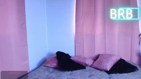 Jules and Gia online show from February 2026 03:43:01 PM