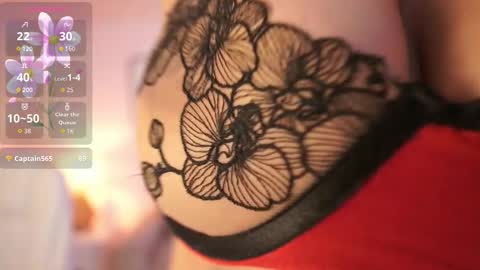 Snapshot of julesbennet chatting on September 2025 01:04:01 PM Jules Bennett online show from September 2025 01:04:01 PM