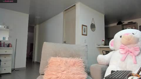 Snapshot of julessy_bonny chatting on July 2026 03:05:02 PM julessy online show from July 2026 03:05:02 PM