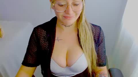  Juliana Torres  online show from September 2025 05:36:02 PM