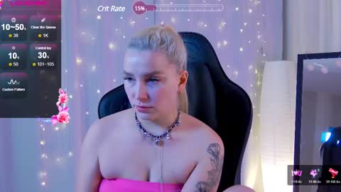 julia__bunny online show from December 2024 10:46:02 PM