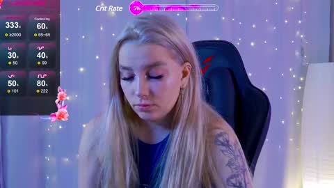 julia__bunny online show from December 2024 06:34:01 PM