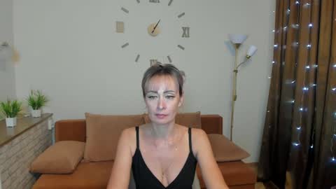 Snapshot of julia__cherry_ chatting on December 2024 09:55:02 PM julia__cherry_ online show from December 2024 09:55:02 PM
