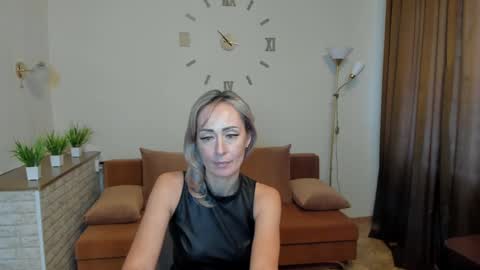 Snapshot of julia__cherry_ chatting on January 2025 07:07:01 AM julia__cherry_ online show from January 2025 07:07:01 AM