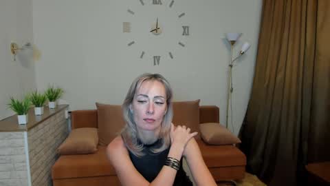 Snapshot of julia__cherry_ chatting on January 2025 01:58:01 PM julia__cherry_ online show from January 2025 01:58:01 PM