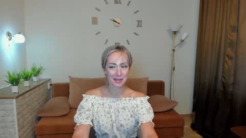 Snapshot of julia__cherry_ chatting on January 2025 12:31:02 PM julia__cherry_ online show from January 2025 12:31:02 PM