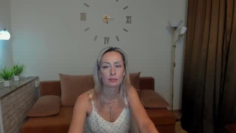 Snapshot of julia__cherry_ chatting on February 2025 01:51:02 PM julia__cherry_ online show from February 2025 01:51:02 PM