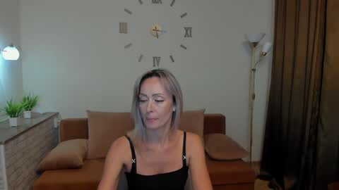 Snapshot of julia__cherry_ chatting on February 2025 03:31:02 PM julia__cherry_ online show from February 2025 03:31:02 PM