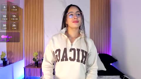 Snapshot of julia_martinezz_ chatting on February 2026 11:41:01 AM J U L IA M A R T I N E Z online show from February 2026 11:41:01 AM