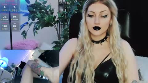 Snapshot of julia_wilson chatting on March 2025 05:39:02 PM ALL MY CONTENT at online show from March 2025 05:39:02 PM