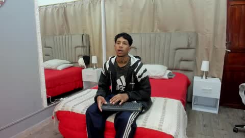 Snapshot of julian_billy chatting on February 2025 11:32:01 AM julian billy online show from February 2025 11:32:01 AM