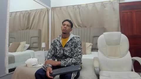 Snapshot of julian_billy chatting on February 2025 11:25:01 AM julian billy online show from February 2025 11:25:01 AM